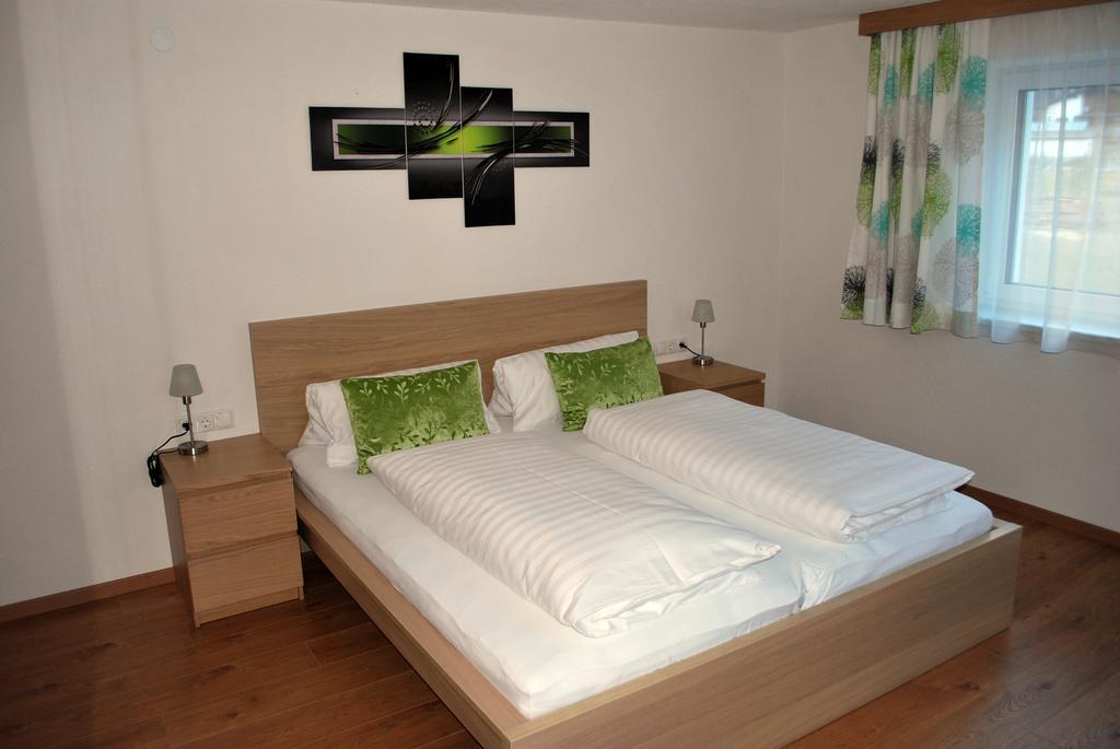 Ferienwohnung Nuener Grins ภายนอก รูปภาพ