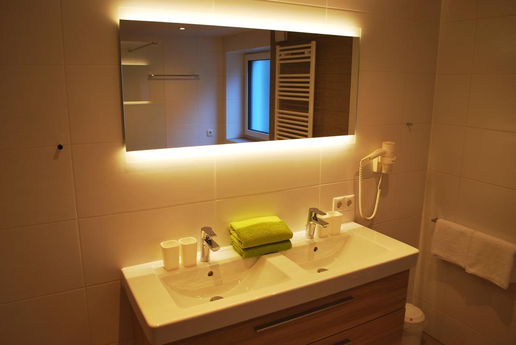 Ferienwohnung Nuener Grins ภายนอก รูปภาพ