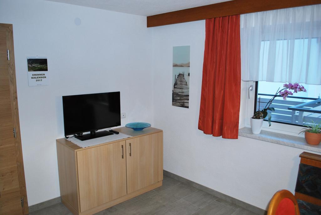 Ferienwohnung Nuener Grins ภายนอก รูปภาพ