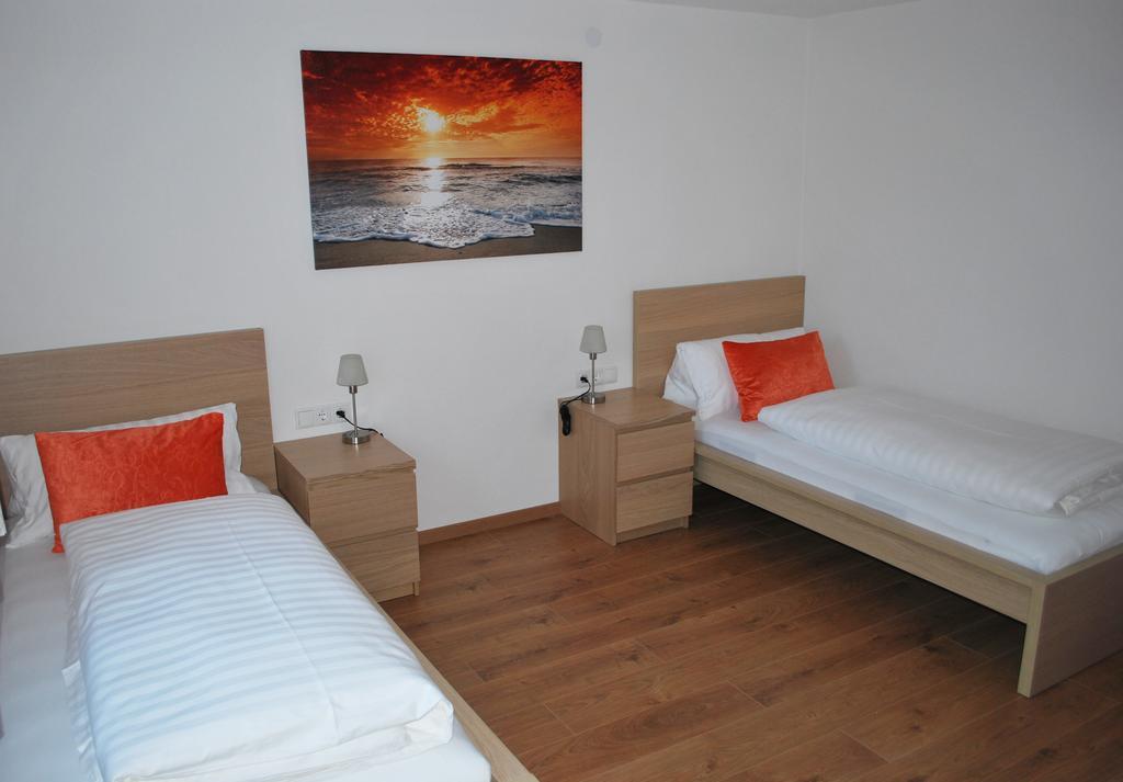 Ferienwohnung Nuener Grins ภายนอก รูปภาพ